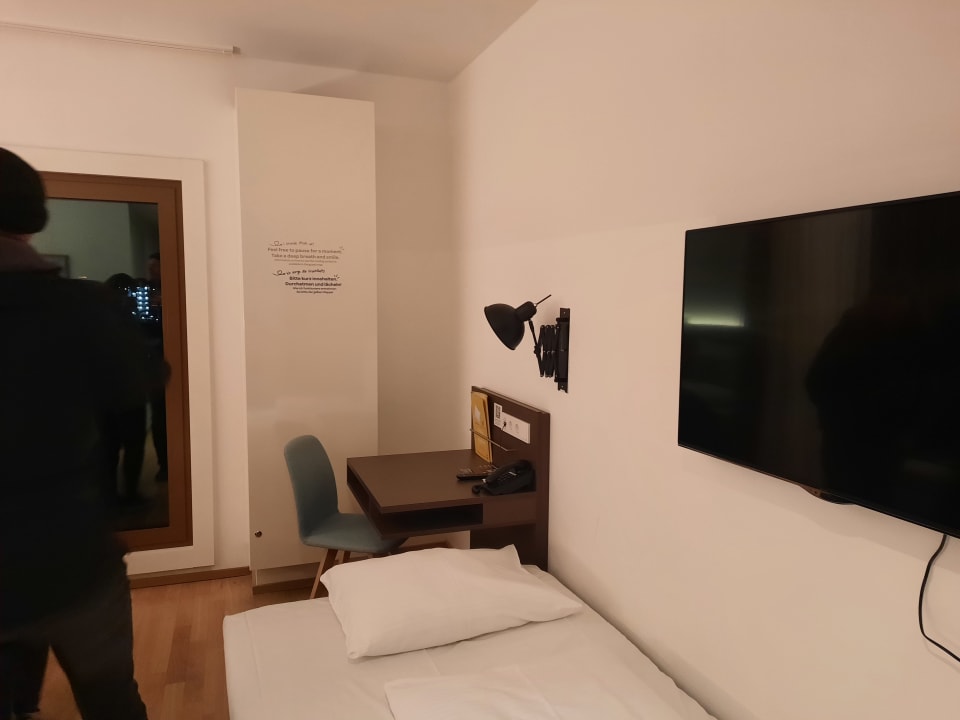 Zimmer JUFA Hotel Hamburg HafenCity