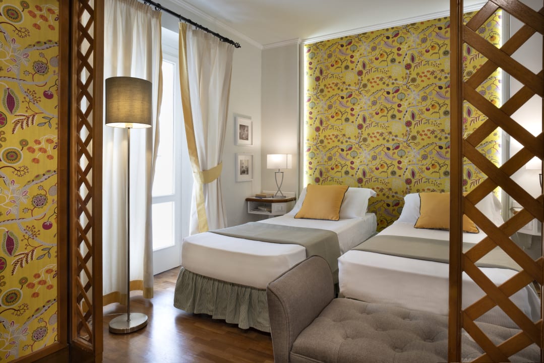 Zimmer Palace Hotel