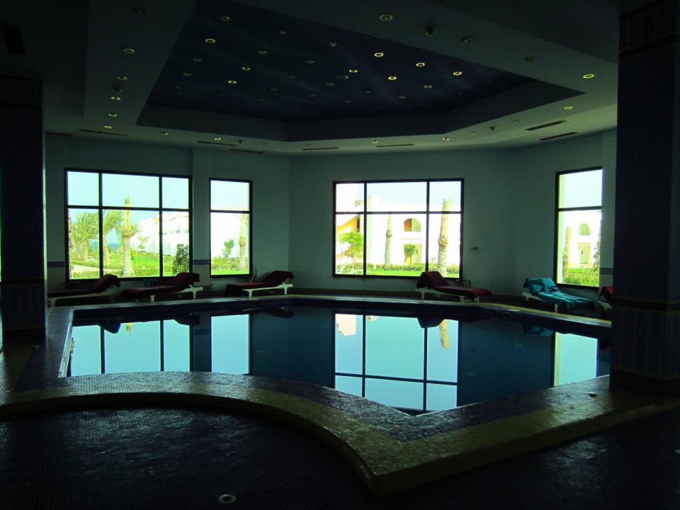 Basen wewnętrzny Fantazia Resort Marsa Alam