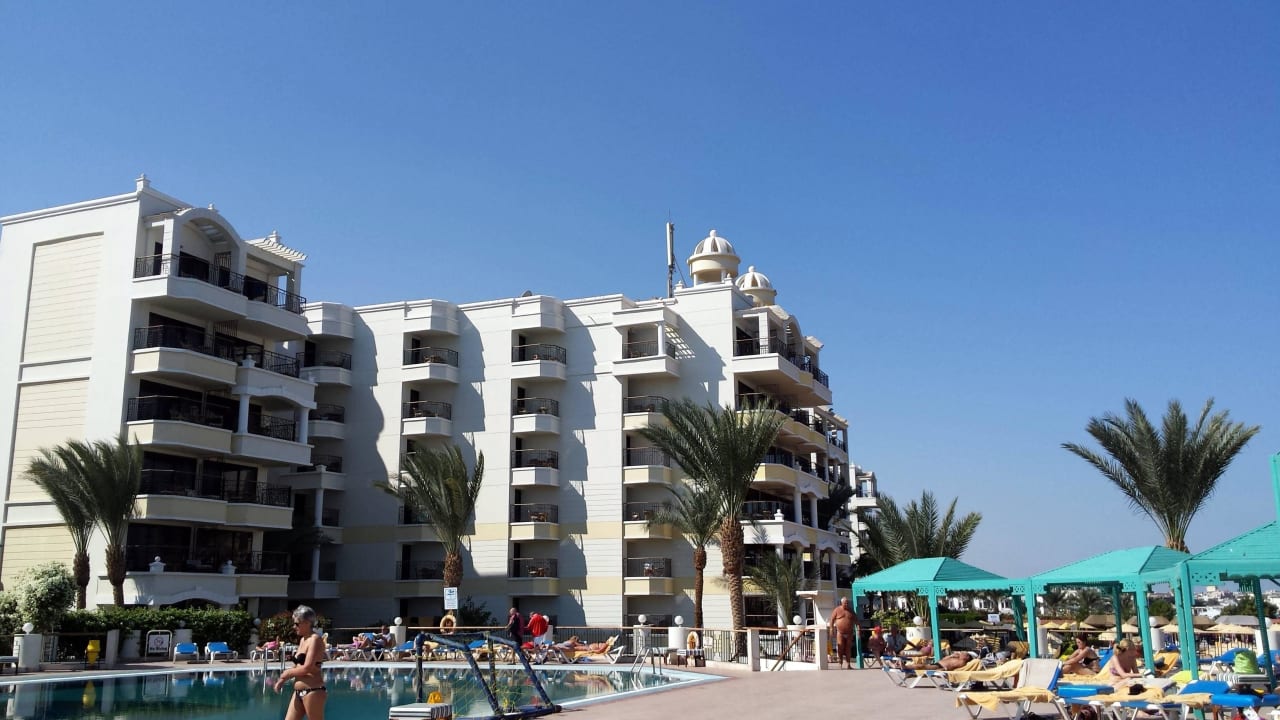 Poolanlage SUNRISE Holidays Resort (Adults Only)
