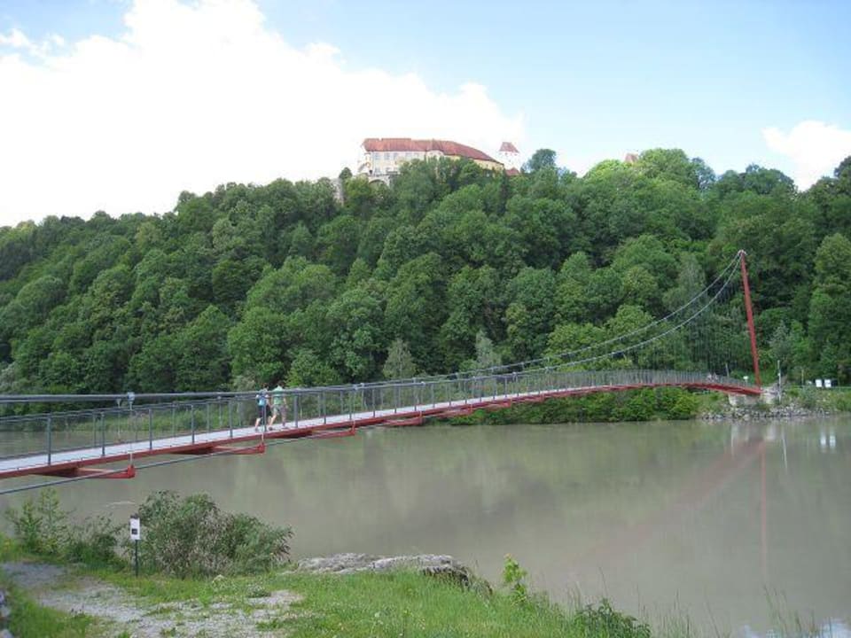 Das Schloss vom Inn aus gesehen Hoftaferne Neuburg