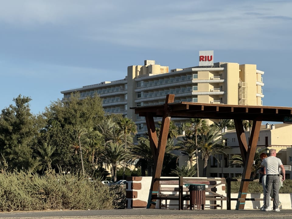 Außenansicht Hotel Riu Oliva Beach Resort