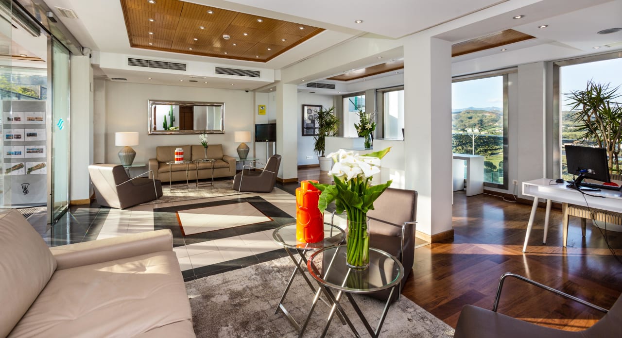 Lobby Ona Valle Romano Golf & Resort