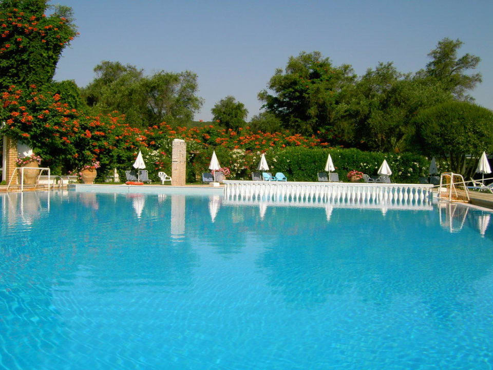 Aktiv-Pool mit Kinderbecken Sentido Apollo Palace