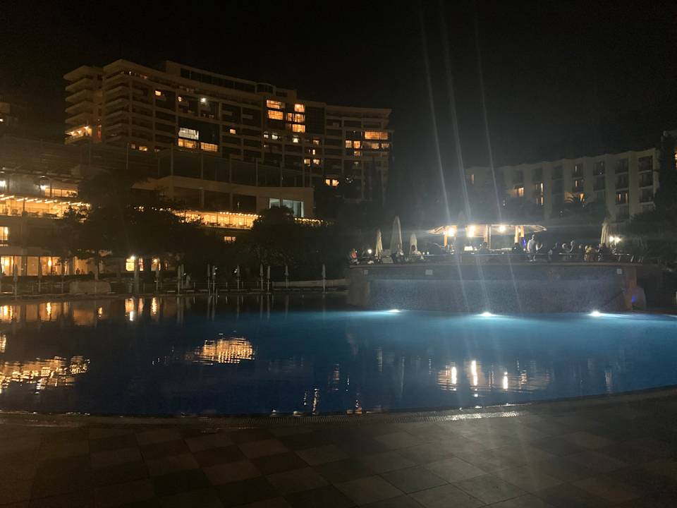 Pool Iberostar Waves Bellevue