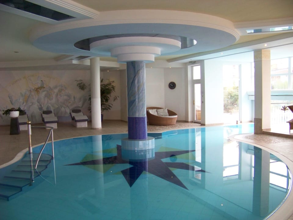 Innenpool Wohlfühlresort Peternhof