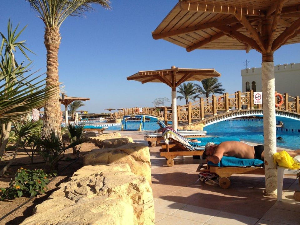 Pool Sea Club Charmillion Club Resort