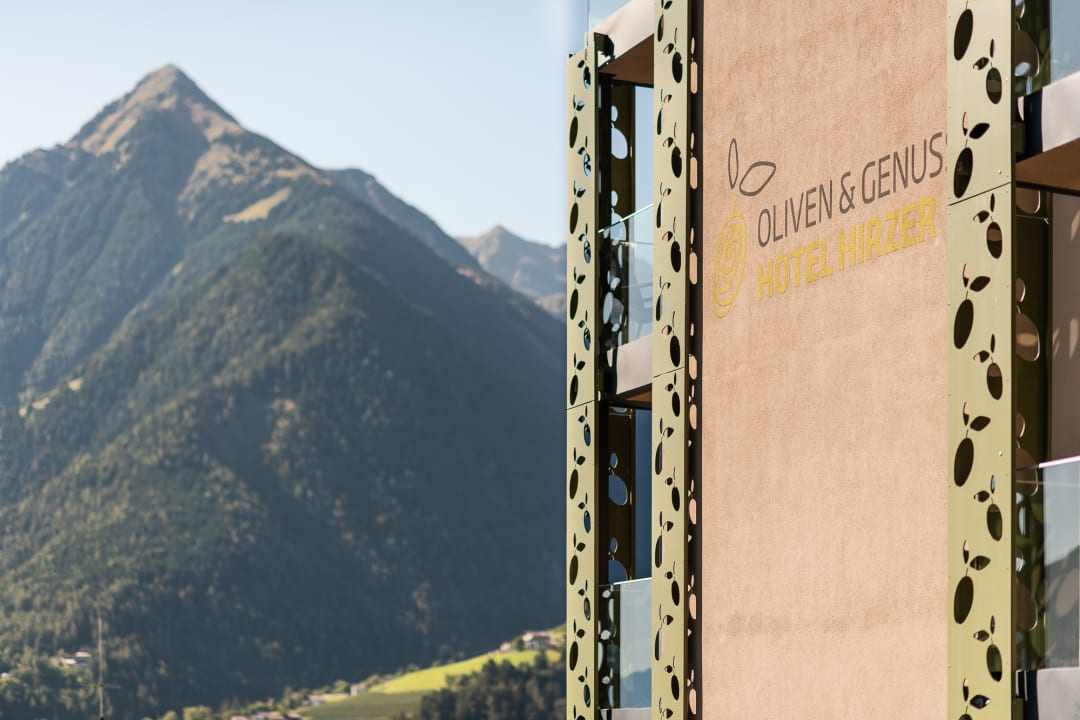 Außenansicht Oliven- & Genusshotel Hirzer