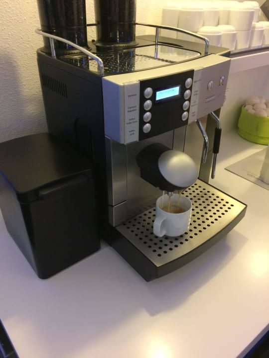 Frühstücksbuffet B&B HOTEL Würzburg-Ost