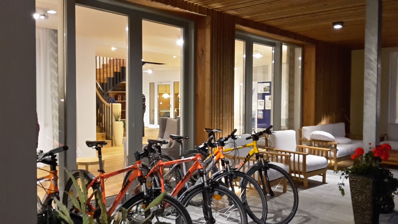 Außenansicht Hotel Stadler am Attersee