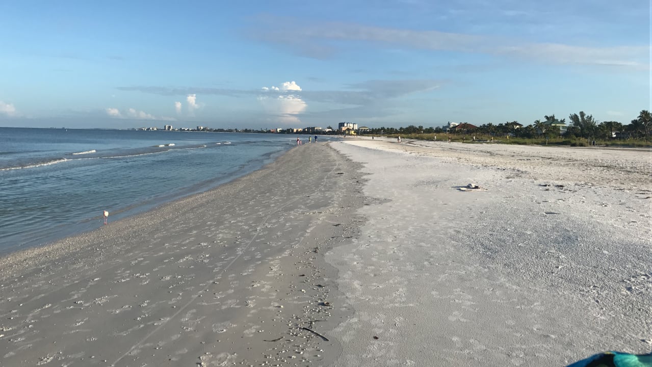Strand Hotel Outrigger Beach Resort