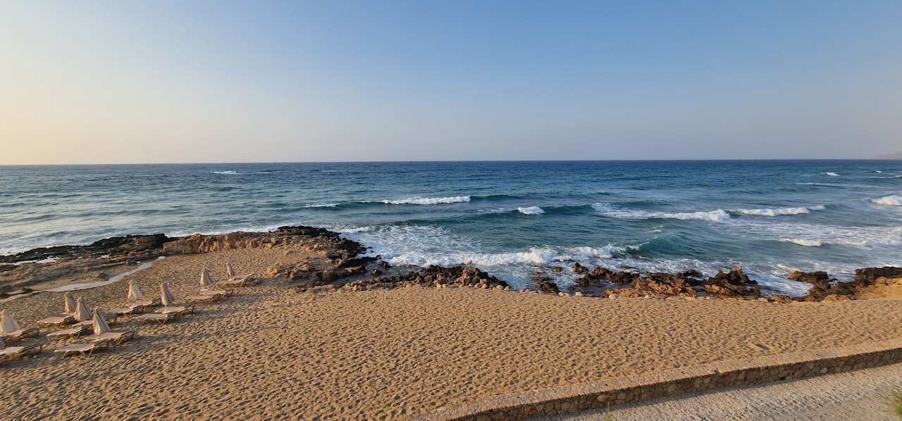 Strand Alexander Beach Hotel & Village Resort