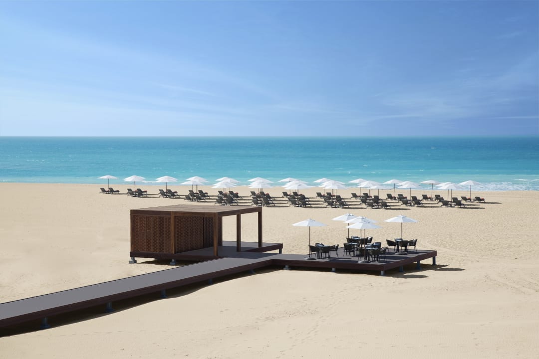 Strand Saadiyat Rotana Resort &  Villas