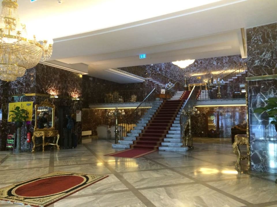 Lobby Hotel Unique Dortmund Hauptbahnhof