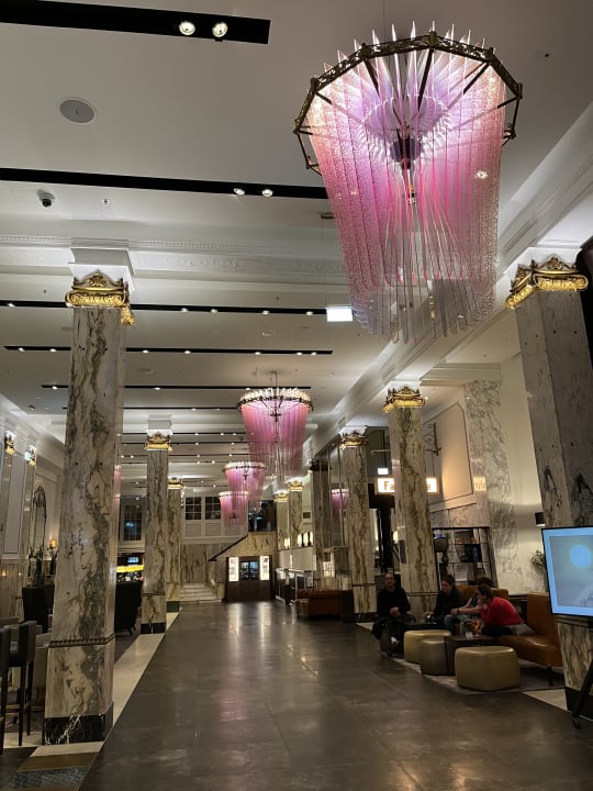 Lobby Reichshof Hamburg