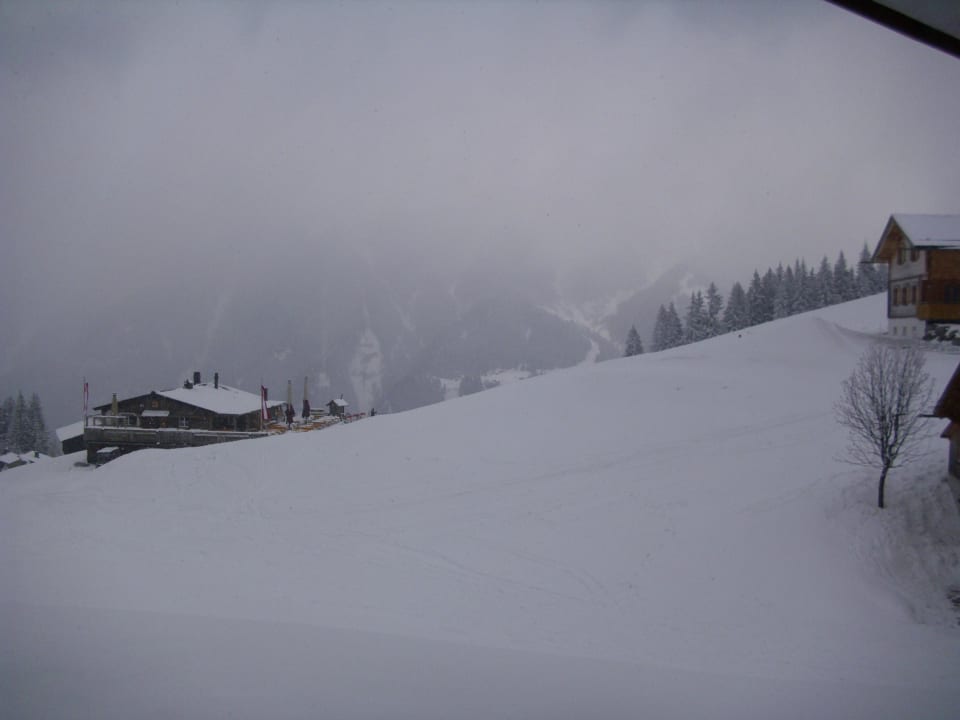 Fensterausblick Alpenhotel Garfrescha