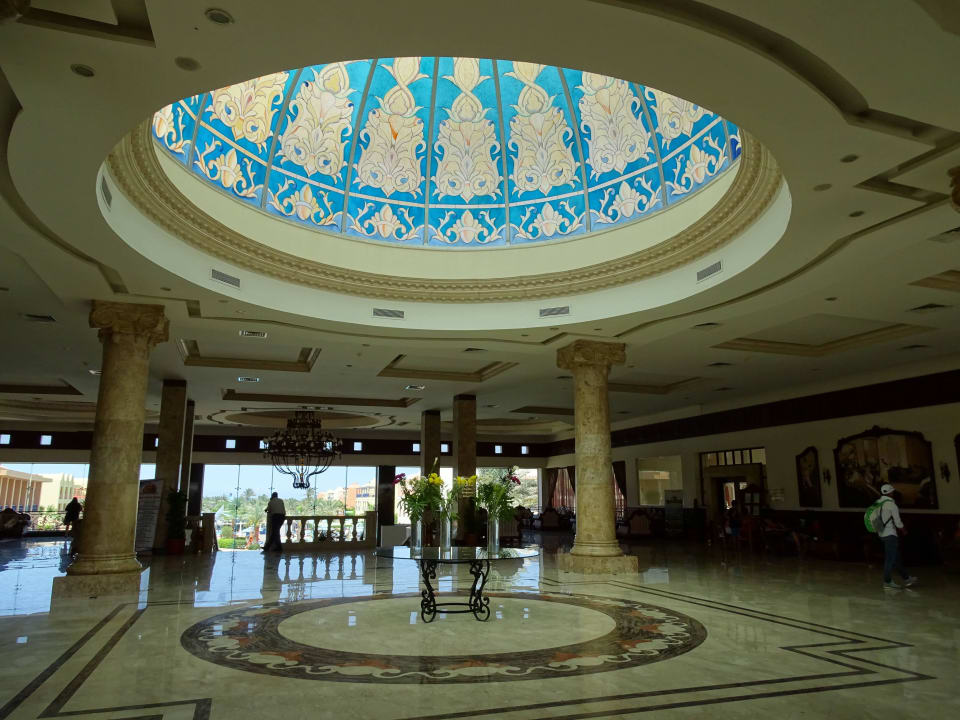 Lobby Titanic Beach Spa & Aqua Park