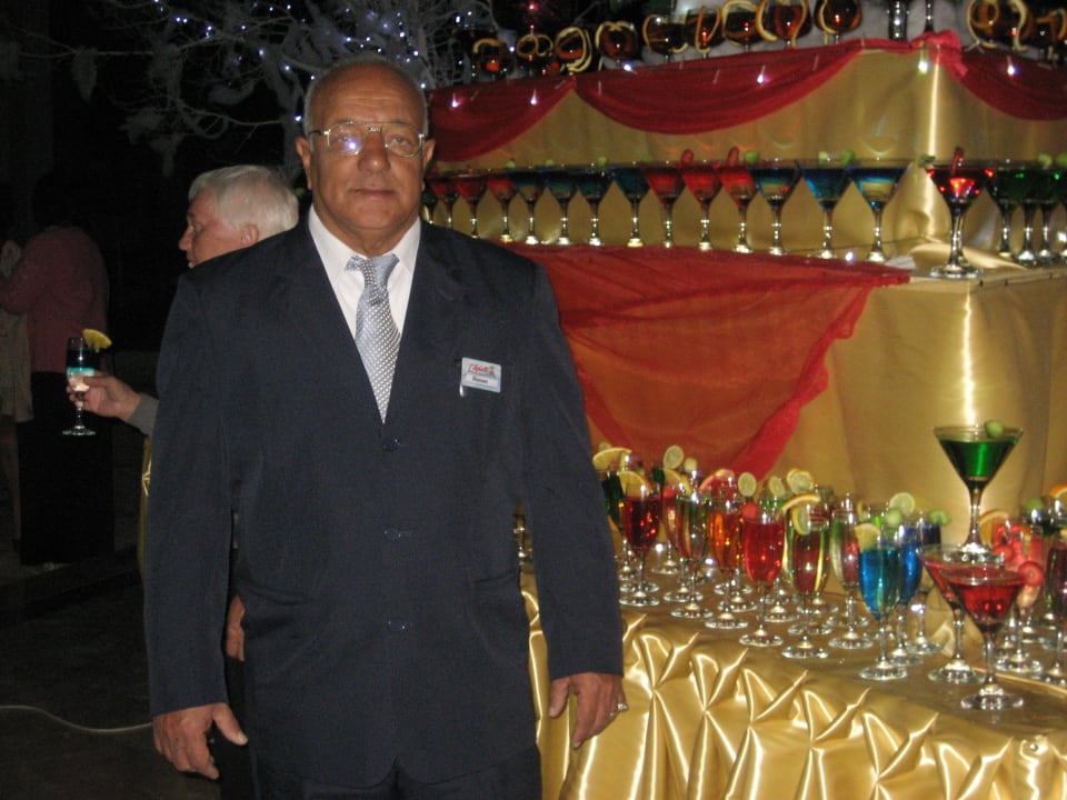 Hassan.Sehr auf das Wohl seiner Deutschen Gäste bedacht Mirage Bay Resort & Aqua Park