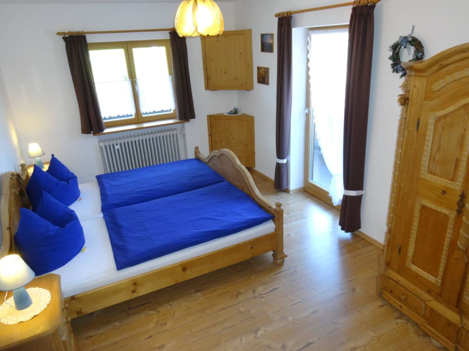 1. Schlafzimmer Fewo "Panoramablick" Gästehaus Ferienglück