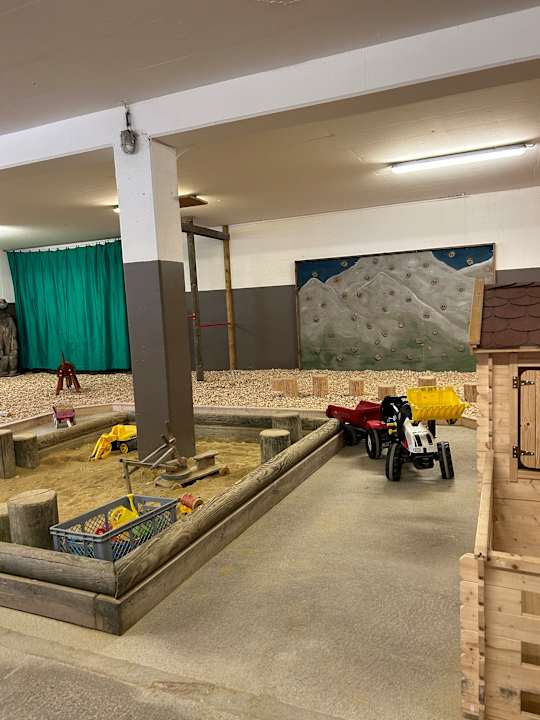 Sport & Freizeit Ellmauhof - das Generationenresort