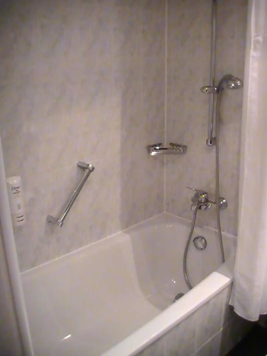 Eine Badewanne herrlich Leonardo Hotel Hannover Airport