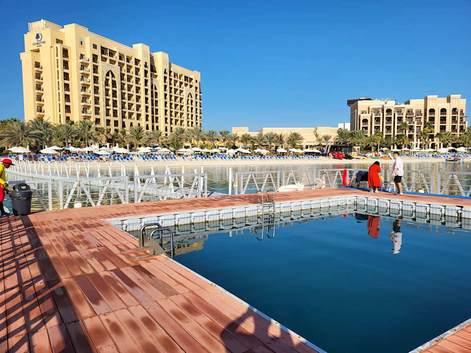 Außenansicht DoubleTree by Hilton Resort & Spa Marjan Island