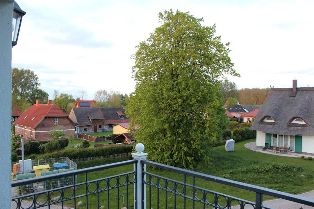 Gutsschloss Rerik - Aussicht vom Balkon Ferienwohnung Audrey Gutsschloss Rerik