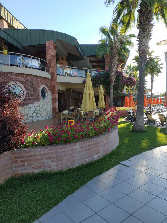 Gartenanlage Pine Beach Belek