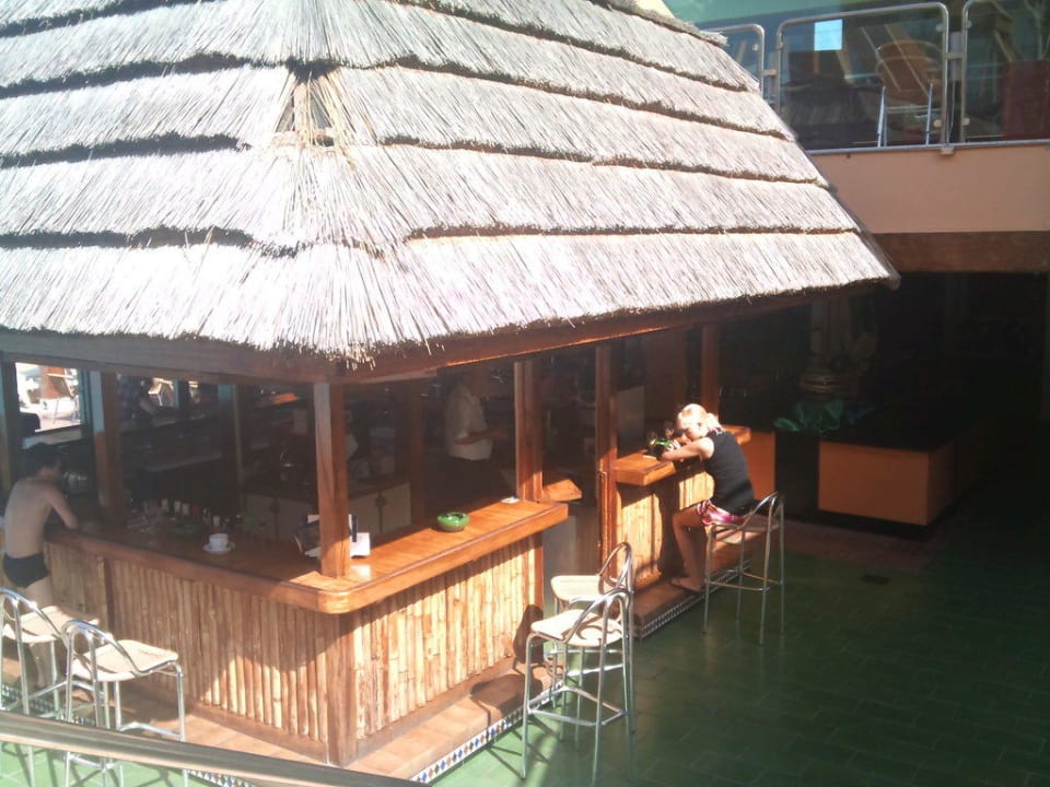 Poolbar allsun Hotel Lucana