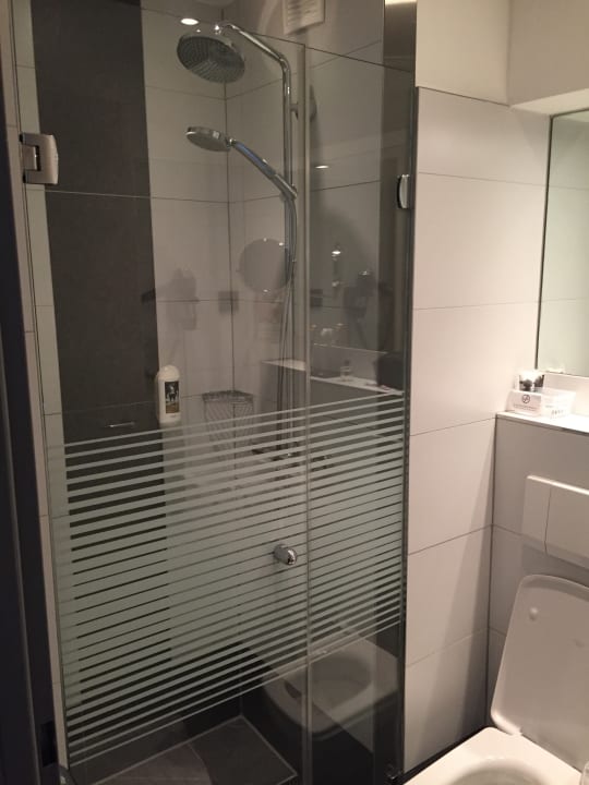 Klein ok mit Überschwemmung Mercure Hotel Stuttgart Gerlingen