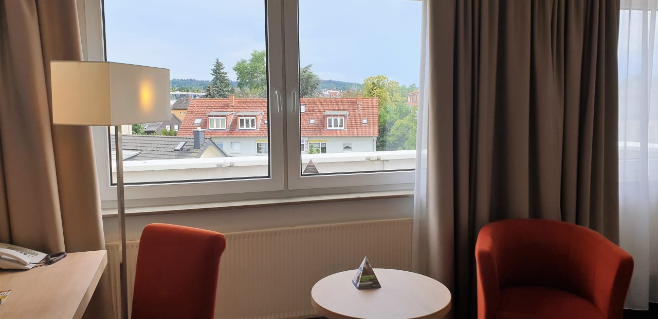 Zimmer H+ Hotel Darmstadt