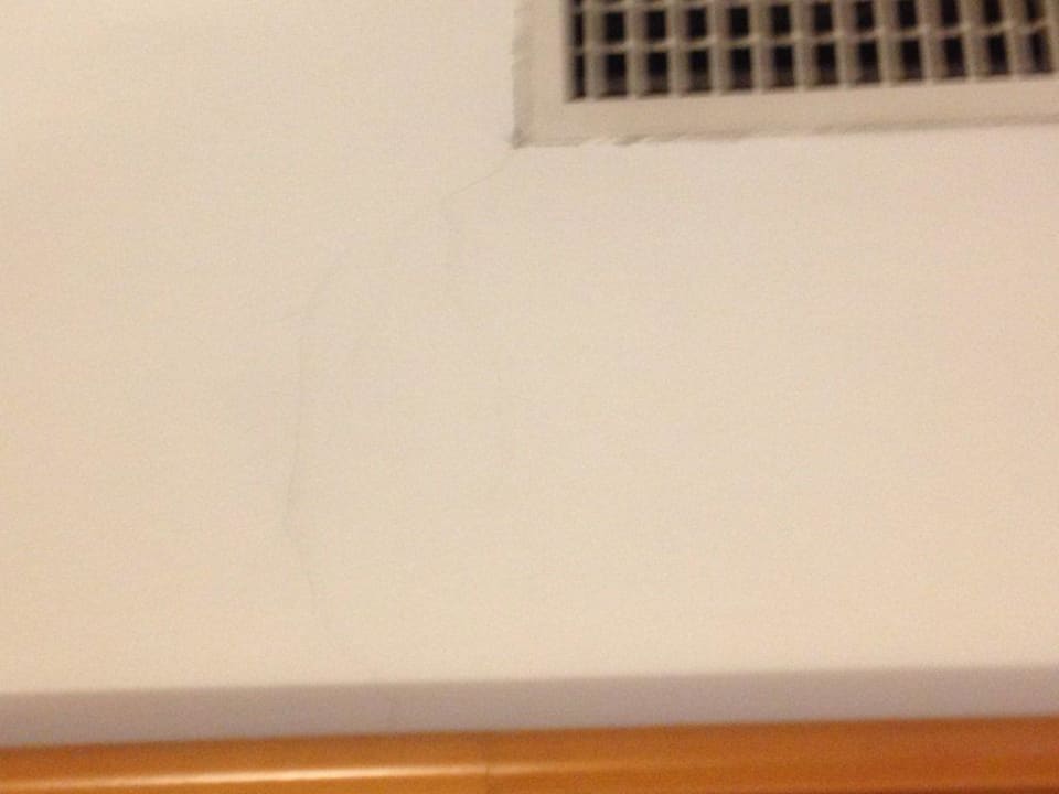 Riss in der Wand NH Collection Milano Touring