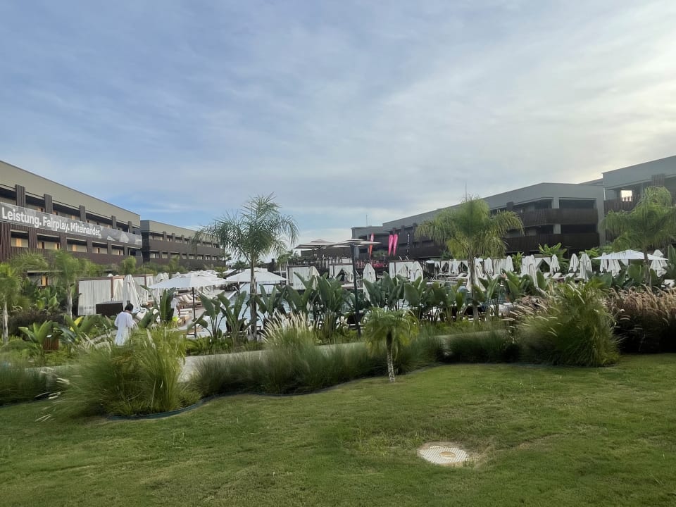 Außenansicht Jacaranda Luxury Resort