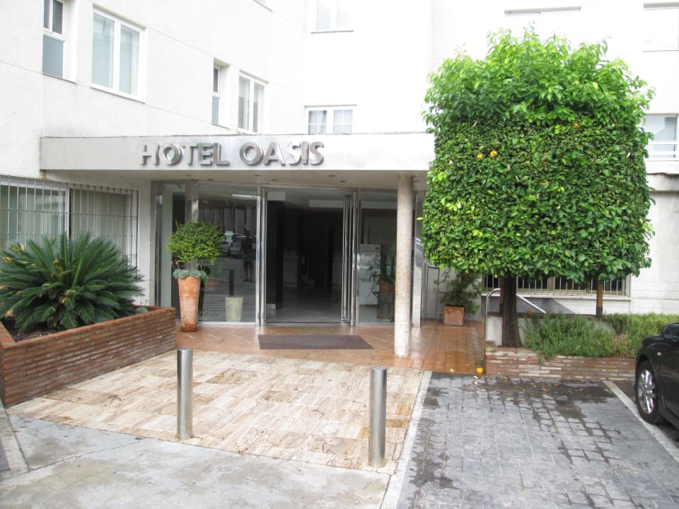 Hoteleingang Hotel Oasis