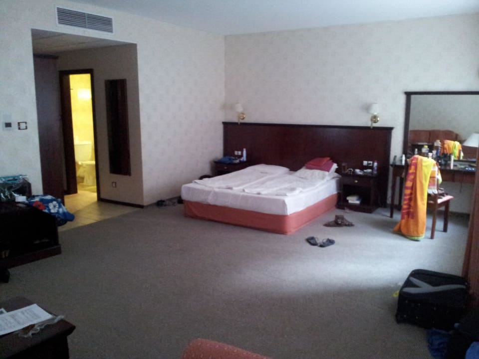 Zimmer mit Blick ins Bad Hotel Gladiola Star