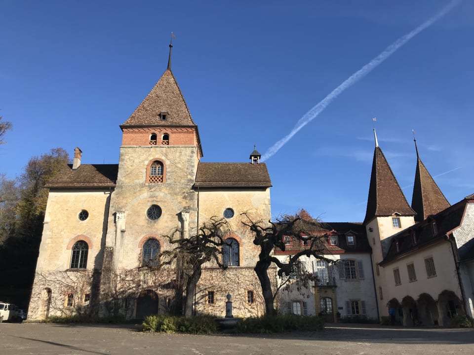 Außenansicht Hotel Schloss Münchenwiler