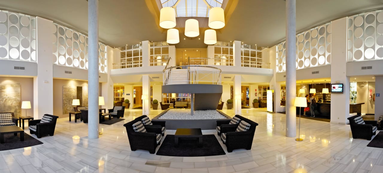 Hall Protur Vista Badia Aparthotel