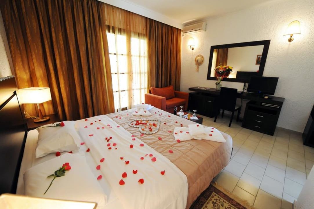 Gaia Garden 2009 deluxe honey mooners double room Gaia Garden Hotel