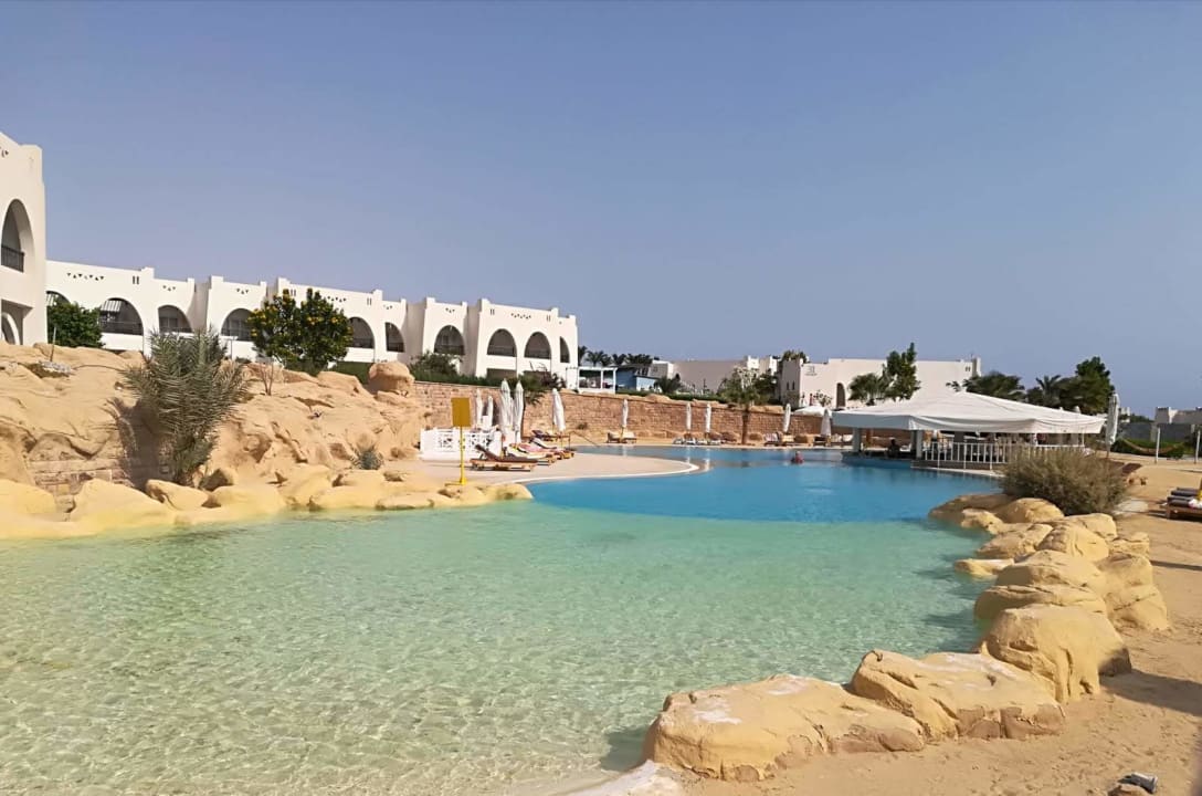 Pool Hilton Marsa Alam Nubian Resort