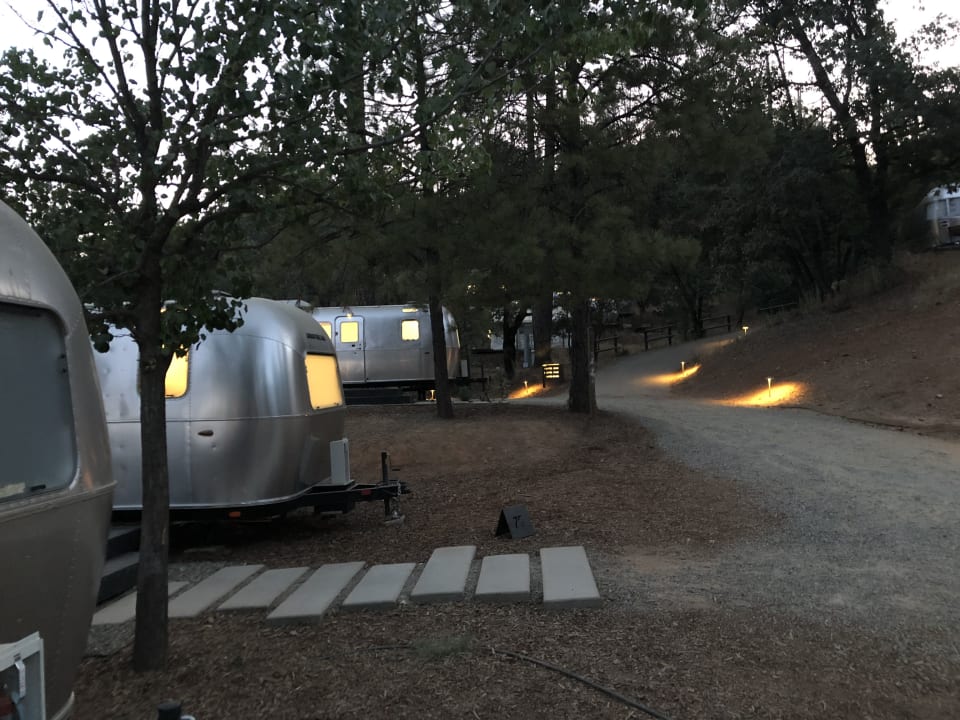 Außenansicht AutoCamp Yosemite