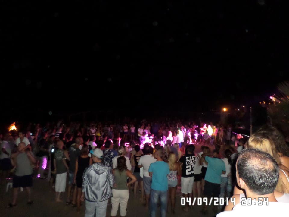 Beach und Schaumparty Kamelya Aishen Club