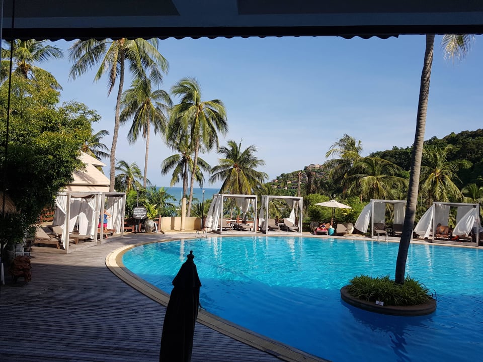 Pool mit Balibetten Cape Panwa Hotel