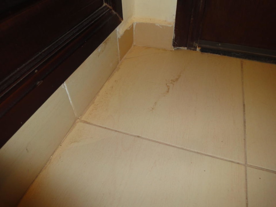 Dreck in den Zimmerecken Serenity Alpha Beach