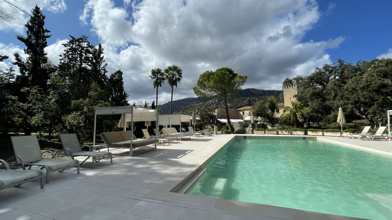 Pool L'Hermitage Hotel & Spa