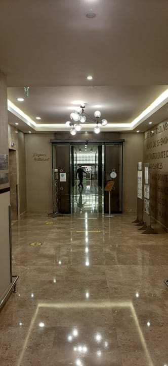 Lobby Side Star Elegance