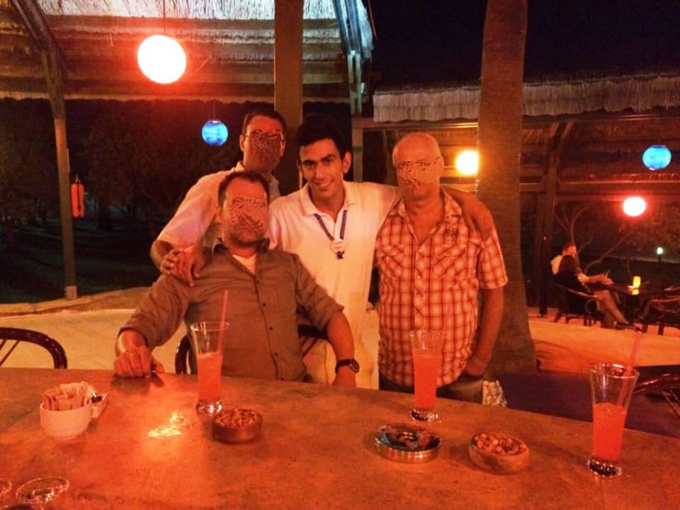 Mit Serdat an der Strandbar. Blue Waters Club