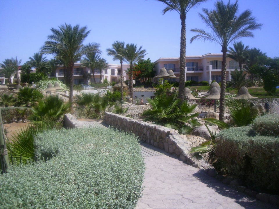 Anlage Parrotel Beach Resort