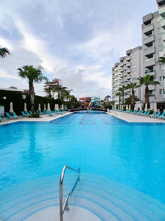 Außenansicht Wyndham Garden Lara