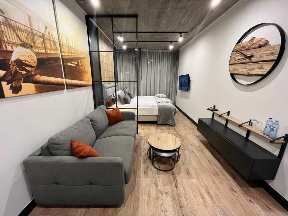 Zimmer The Bridge Suites Hotel