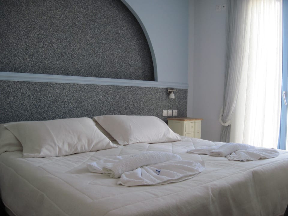 Neues Zimmer, sehr bequemes Bett Nikos Maria Studios